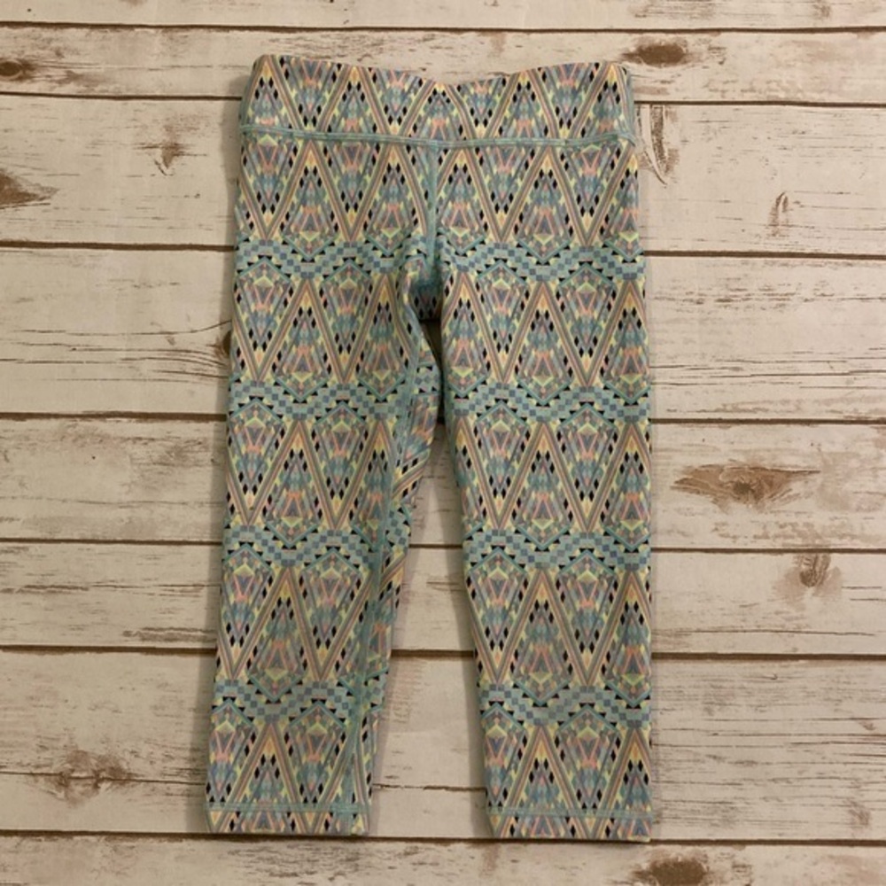Lululemon Ivivva Rhythmic Crop Tights Light Blue Tribal Print Girls Size 7